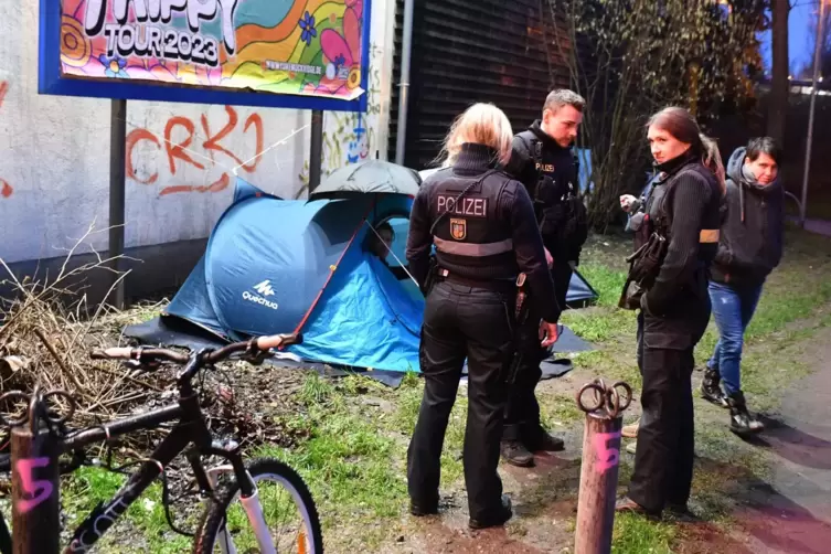 Als die Stadt die Obdachlosen-Zelte räumen ließ, hagelte es Kritik. Ein Fünf-Punkte-Plan soll die Situation in der Zukunft änder