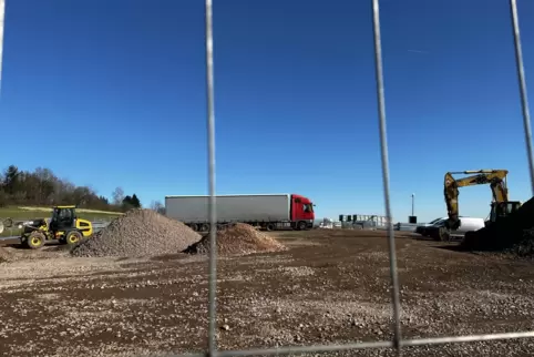 Die Solarpark-Baustelle bei Walshausen.