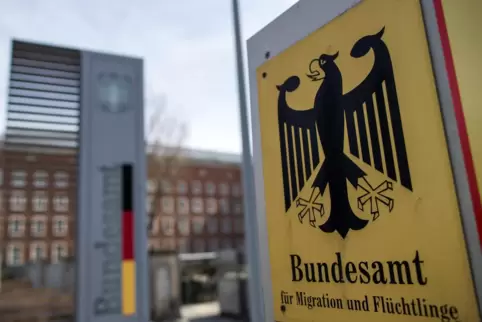 Der Großteil der Menschen, die 2022 in Deutschland erstmals einen Asylantrag gestellt haben, sind zuvor unerkannt in die EU eing