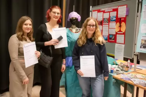  Die drei Gewinnerinnen (von links): Hannah Triebswetter, Anna-Lena Andel und Hannah Schirp. 