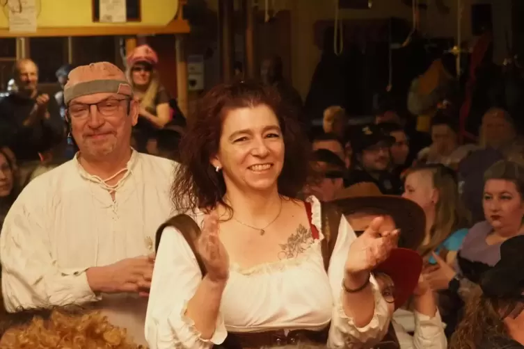 Klaus Donauer und Nicole Debr&uuml;gge beschrieben komplizierte Verwandtschaftsverh&auml;ltnisse. 