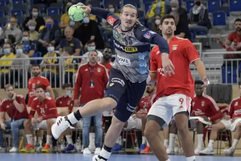 Lukas Nilsson in der Partie gegen Benfica Lissabon.