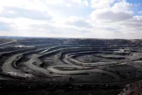 Die Bayan-Obo-Mine für Seltene Erden in der Inneren Mongolei (Volksrepublik China): Hier kam es laut einer Studie des Umweltbund