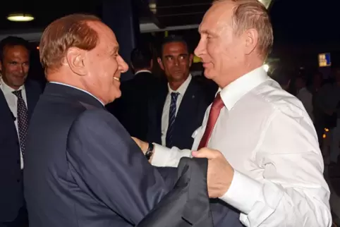 Silivo Berlusconi und Wladimir Putin verbindet eine seit über zwei Jahrzehnten andauernde Männerfreundschaft.