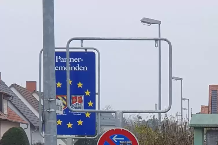 Am Ortseingang aus Richtung Maxdorf, ... 