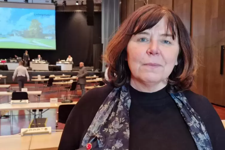 Will im Bauausschuss eine &Uuml;bersicht zu den Gesamtkosten der Hochstra&szlig;ensanierung vorlegen: OB Jutta Steinruck.
