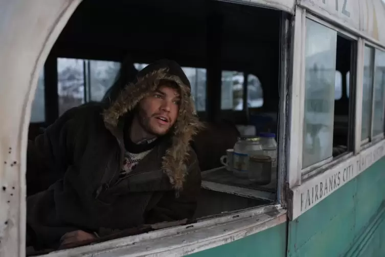 Letztes Domizil des Abenteurers Christopher McCandless (Emile Hirsch): das Buswrack am Stampede Trail in Alaska.
