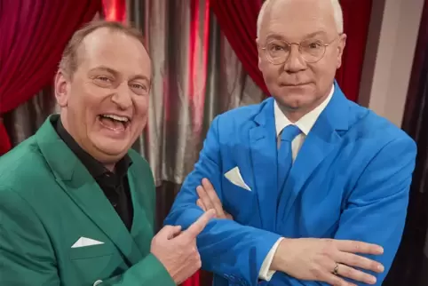 Mit komödiantischen Kapriolen und schwungvollen Sketchen: Volker Heißmann und Martin Rassau (re.).