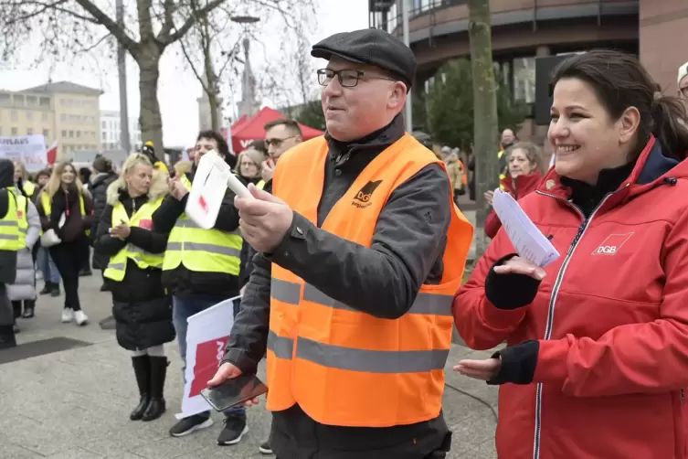 R&uuml;diger Stein und Susanne Wingertszahn vom Deutschen Gewerkschaftsbund.