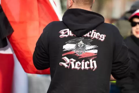 Rechtsextremisten wie etwa „Reichsbürger“ will der Bund schneller aus einem Beamtenverhältnis entlassen können.