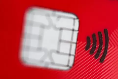 Der falsche Handwerker hatte es auf die Bankkarte samt Pin abgesehen. 