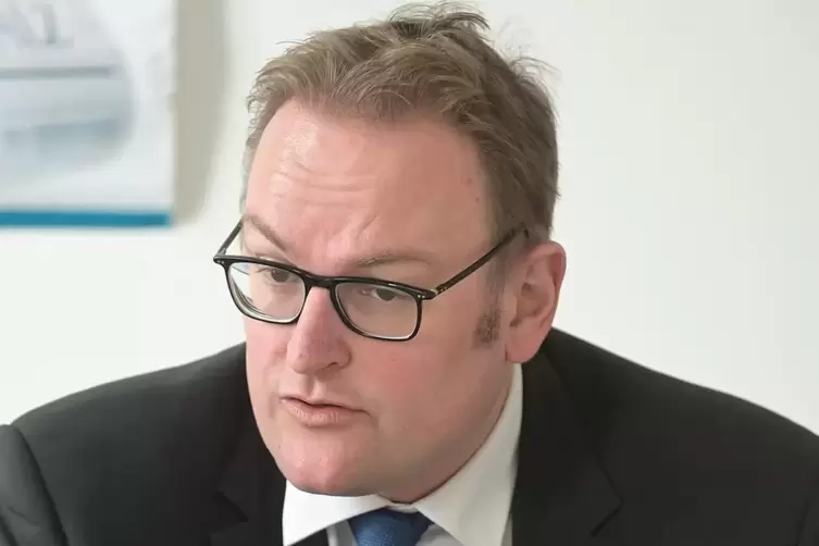 Ungeduldig beobachtet Zwick die Fortschritte auf dem Kaufhallenareal.