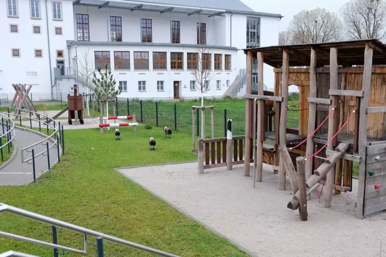 Im November wurde die städtische Kindertagesstätte in der Gabelsbergerstraße eröffnet. Kleine Restarbeiten ziehen sich noch in d