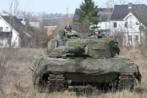 Früher fertigte KMW 300 Leopard-2-Panzer pro Jahr, derzeit nur noch 50. 