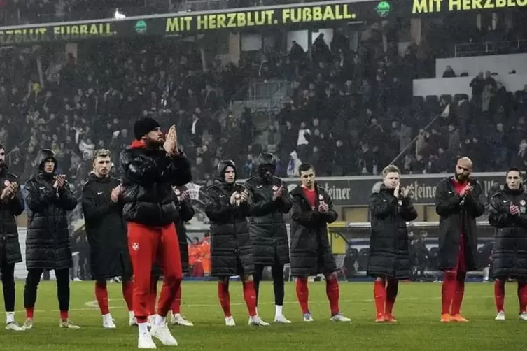 Lex Tyger Lobinger war sichtlich ger&uuml;hrt von der Geste der FCK-Fans. Er hatte Tr&auml;nen in den Augen, sagte Terrence Boyd.