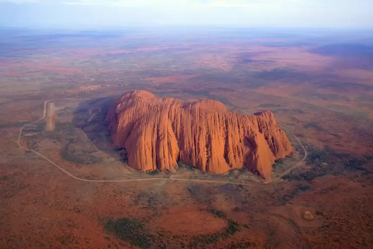 Der Ayers Rock ist eines der Wahrzeichen von Australien. Für das Land am anderen Ende der Welt haben die Pirmasenser Reisebüros 