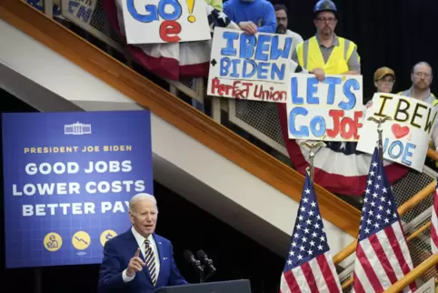 Joe Biden macht der mächtigste Job der Welt Spaß: Der US-Präsident spricht vor Gewerkschaftsmitgliedern der International Brothe