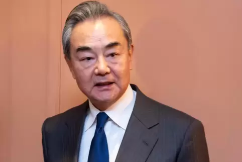 China entsendet Wang Yi nach Moskau. 