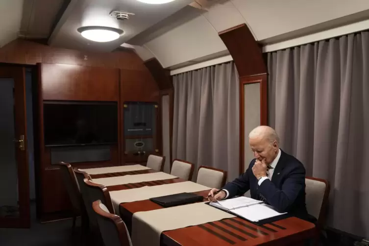 Den letzten Teil seiner Reise nach Kiew legte Joe Biden in einem Zug aus Polen zurück. Zuvor war er offenbar in der Pfalz zwisch