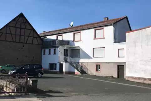 Soll noch anwachsen: der freie Platz in Höringens Ortsmitte. Dabei profitiert die Gemeinde vom Abriss des Hauses Bohlander. 