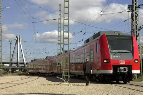Mit den gestohlenen Geräten werden Eisenbahnweichen betrieben.