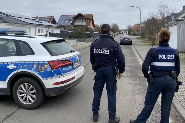 Gesperrt: die Hauptstraße in Sembach am Donnerstag um die Mittagszeit.