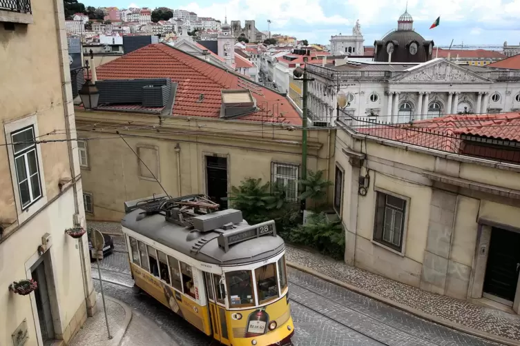 Lissabon ist ein sehr beliebtes Urlaubsziel. Das hat die Preise für Wohnungen derart nach oben getrieben, dass es heftige Protes