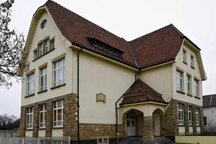 Als Neutorschule wurde das heutige Haus der Vereine 1905 eingeweiht. Es steht unter Schutz. 