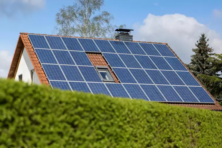 Ist unser Hausdach für eine Photovoltaikanlage geeignet? Diese und weitere Fragen werden am 9. März beim Klima-Treff in Sippersf