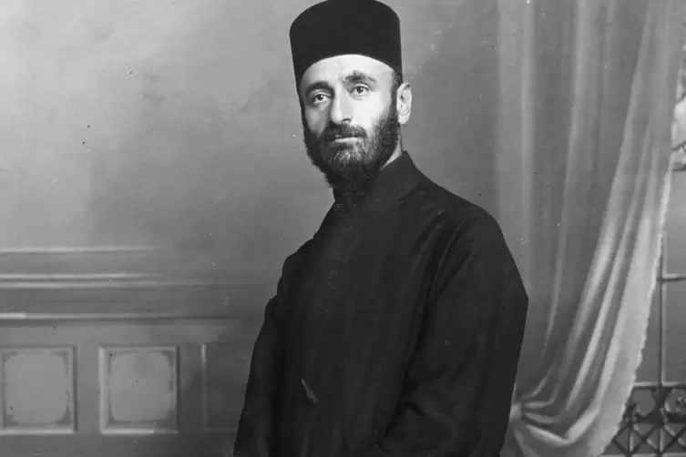 Den berühmten armenischen Komponisten Komitas Vardapet hatte der Großvater des Protagonisten aus Marc Sinans Roman einst getroff
