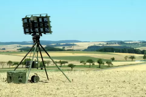 Polygone-Radarstellung einer niederländischen Nato-Luftabwehreinheit am Reifenberger Kapellchen.
