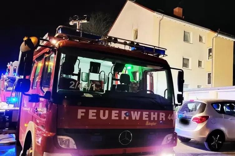 Im Einsatz: Feuerwehr in Eisenberg. 
