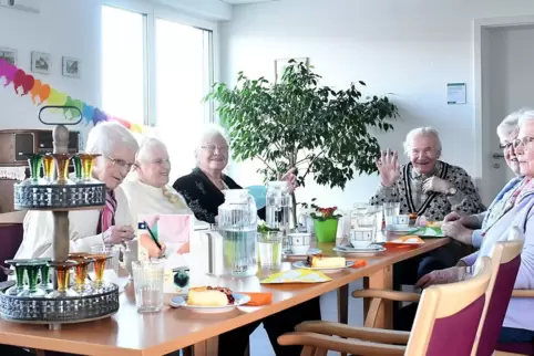 Wohlfühlatmosphäre: Das Nostalgiecafé der Sozialstation Bad Dürkheim/VG Freinsheim findet zweimal wöchentlich statt. Es richtet 
