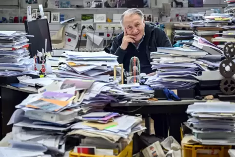 „Ich würde ja gerne aufräumen, darf aber nicht“: Peter Weibel. „Ich würde ja gerne aufräumen, darf aber nicht“: Peter Weibel.