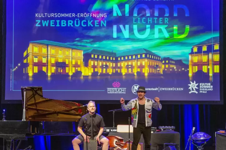 Die Body Rhythm Factory aus Dänemark bei der Eröffnung des Kultursommers 2021 in Zweibrücken. 