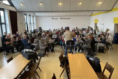 Ein Orchesterworkshop mit Dominik Koch fand am Wochenende in Reichenbach-Steegen statt. 