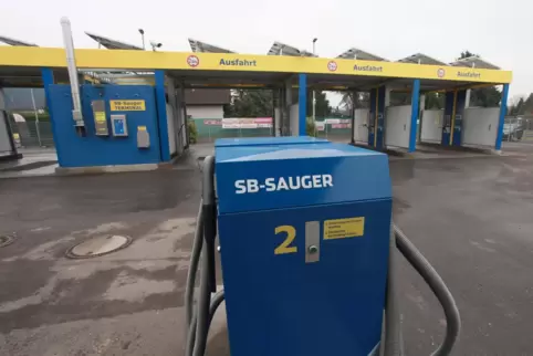 Der angerichtete Sachschaden an den Staubsaugerautomaten ist zumindest in einem Fall höher als die Beute.