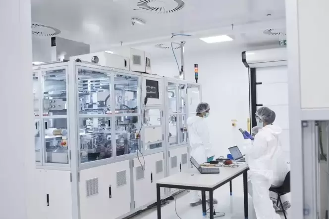 In der Fabrik in Kaiserslautern werden Fachkräfte gebraucht – aber finden die in der Region, was sie sich vorstellen?