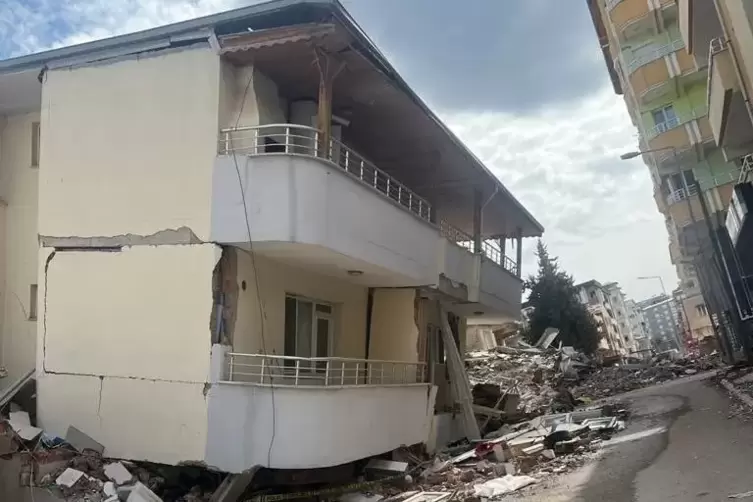 Nach den Erdbeben: Die Häuser, die noch stehen, gelten als einsturzgefährdet. 