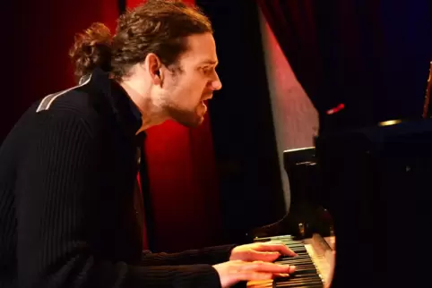 Pianist Rainer Böhm wird im Capitol im Rampenlicht stehen und mit Kollegen dort die Jam Session eröffnen.