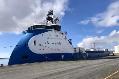 Das Schiff Aurora Storm transportiert verflüssigtes CO2 zur Offshore-Plattform Nini-West. 