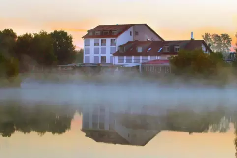 Idyllisch am Wasser gelegen: Die Erweiterungspläne für das Hotel Darstein standen nach längerer Pause wieder auf der Tagesordnun