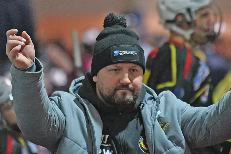 Trainer Ralf Wolf steht mit dem EHC Zweibrücken in der Finalserie um die Regionalliga-Meisterschaft.