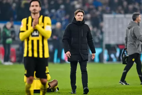 Borussia Dortmund hat den Anschluss an die Bayern verloren, Mats Hummels und Trainer Edin Terzic sind nach Abpfiff bedient. 