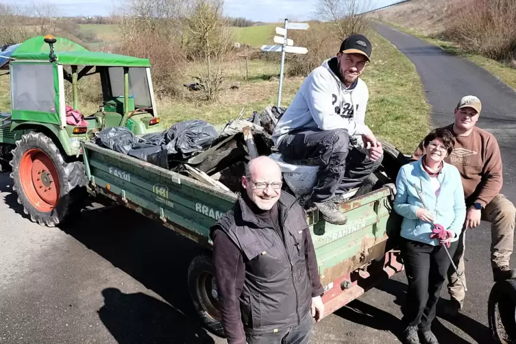 Bernd Kipp, Markus Schmitz, Esther Kipp und Maximilian Seis (von links). 