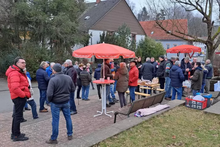 Anfang März gab es einen Infostand der SPD auf dem Drehenthalerhof. Dieser war gut besucht, was zeigt, dass viele die Situation 