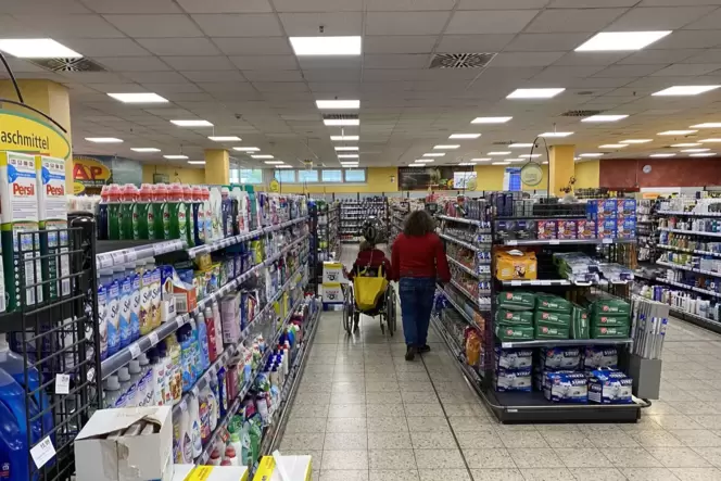 Zehn Mitarbeiter mit Handicap sind sozialversicherungspflichtig beschäftigt im Cap-Markt in der Hallplatz-Galerie. Sie helfen se