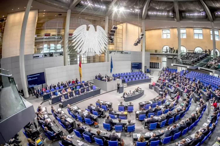 Soll weniger Abgeordneten Platz bieten: der Plenarsaal im Reichstag. 
