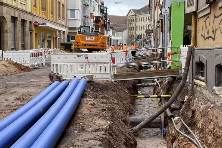 Die Königstraße wird in mehreren Abschnitten für längere Zeit zur Baustelle. 