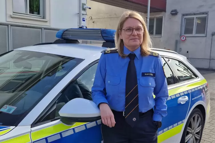 Verlässt Ludwigshafen nach gut zwei Jahren in Richtung Trier: Anja Rakowski, hier am Ludwigshafener Polizeipräsidium. Innenminis